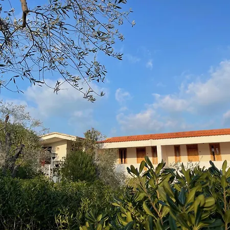 Ξενοδοχείο με διαμερίσματα Baia Del Gallo Βιέστε